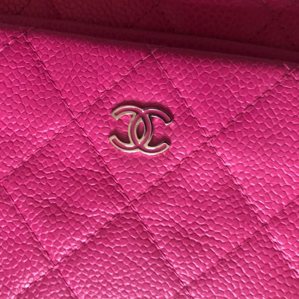 Chanel flap pink caviar clutch - Picture 2 of 7